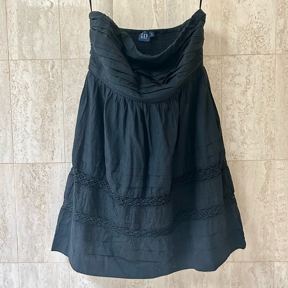 GAP Eyelet Strapless Mini Dress (Small) - Black - Picture 1 of 4